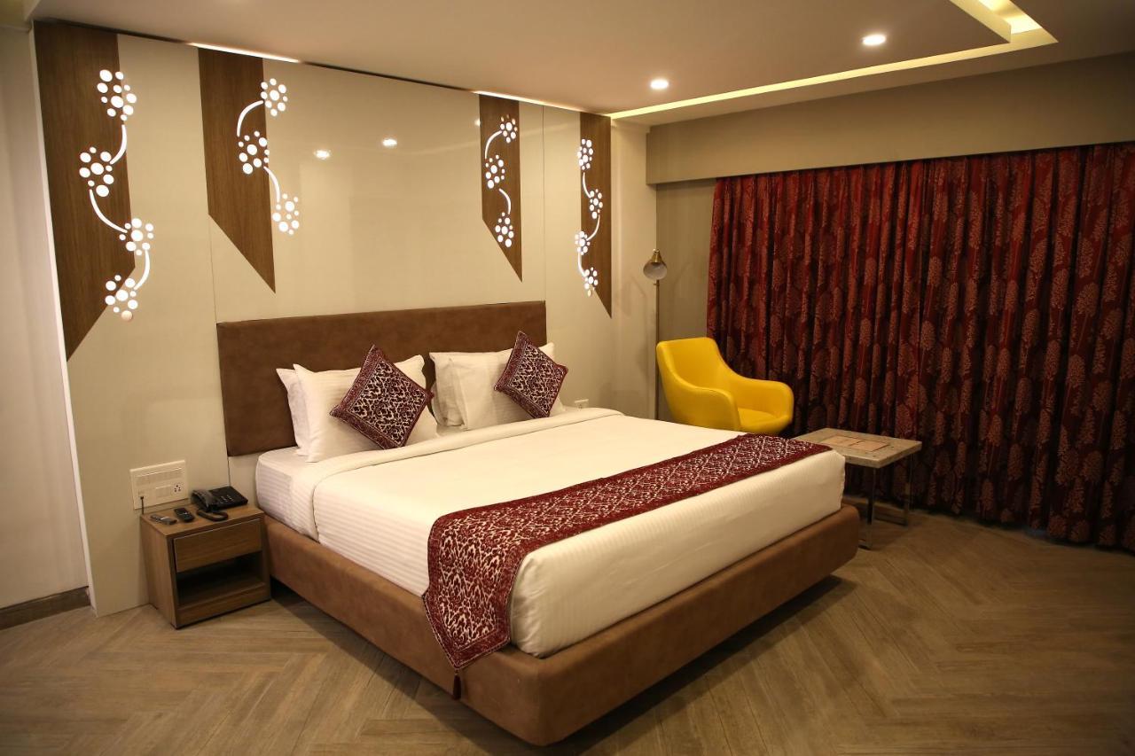 Rowan Tree By Poppys Hotel 3*